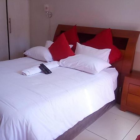 Super Classic Guest House Преторія Екстер'єр фото