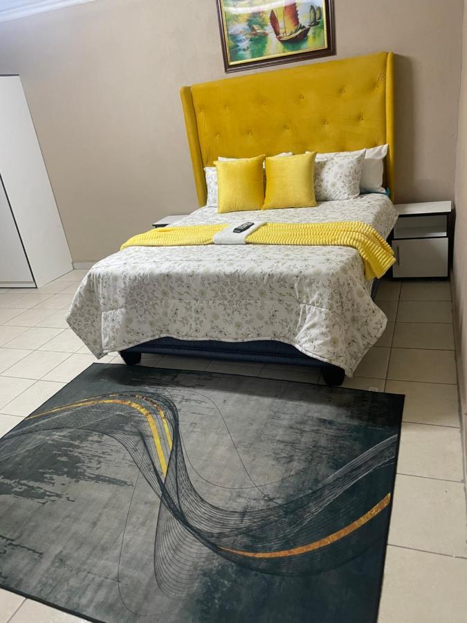 Super Classic Guest House Преторія Екстер'єр фото
