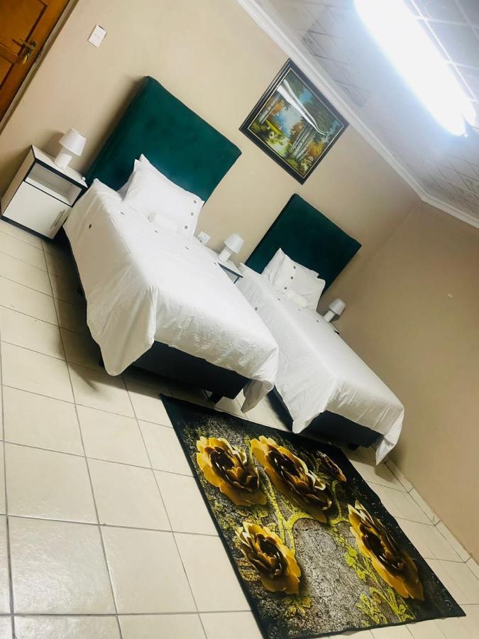 Super Classic Guest House Преторія Екстер'єр фото